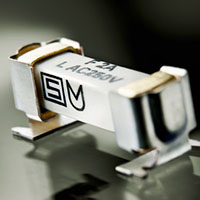 UMK 250 Series of Surface-Mount Fuses